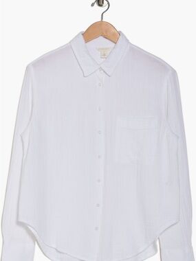 NWOT! Caslon White Long-Sleeve Button-Up Shirt